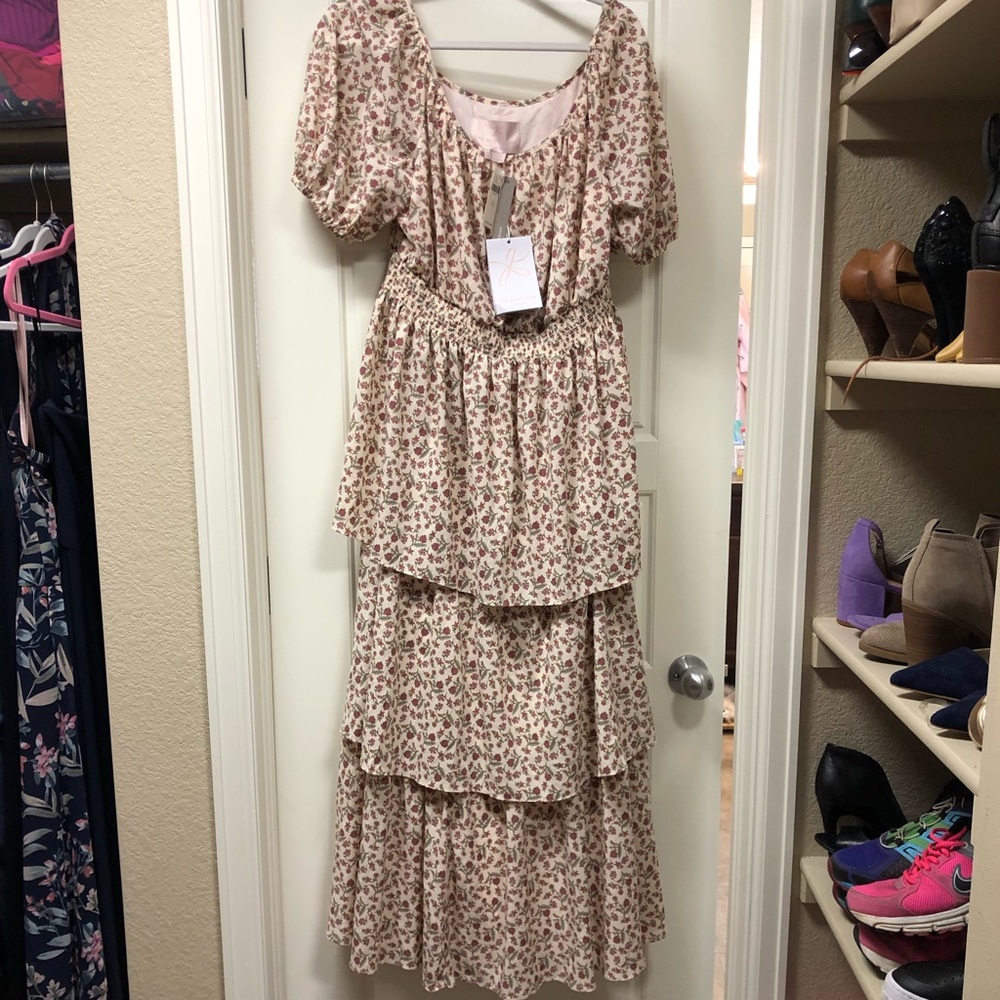 Gal Meets Glam tiered dress